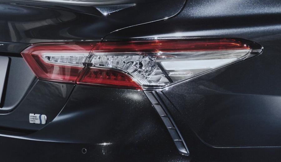 Детали экстерьера Toyota Camry WS Black Edition 2020 года  (фото 6 из 10)